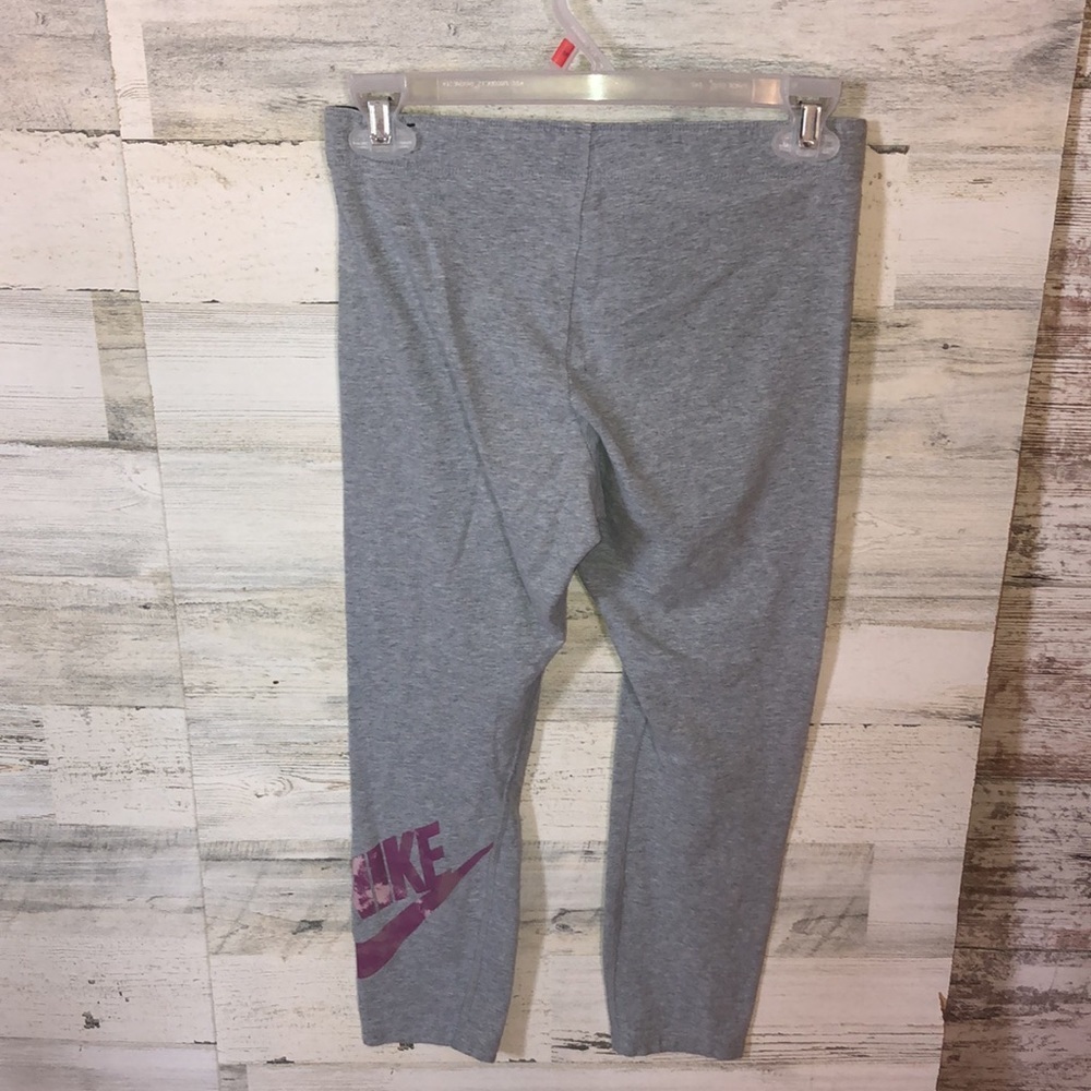 Nike leggings Nike tie dye symbol leggings Nike gray leggings size small Capri​​